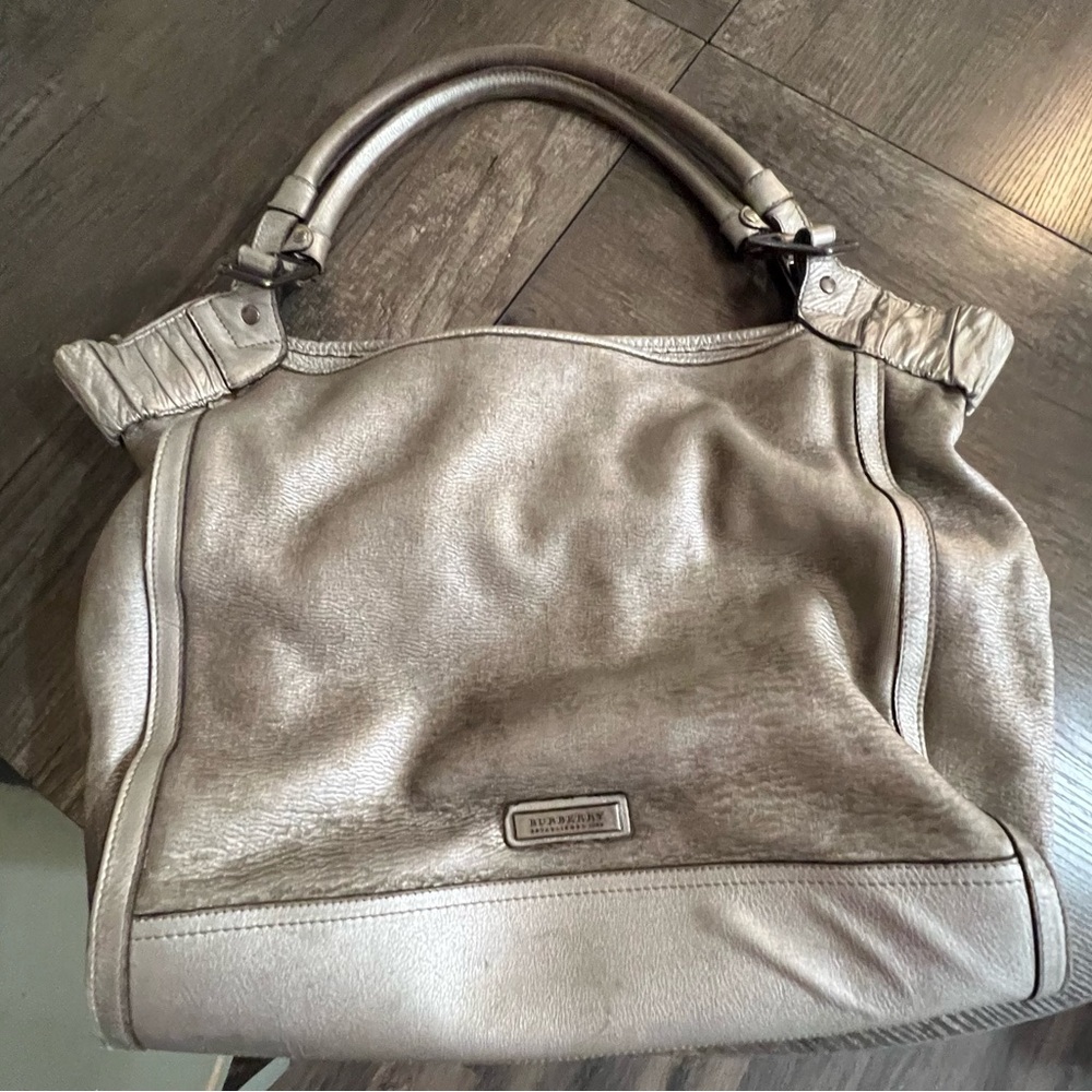 Authentic Burberry Limited Edition 2009 Bag GUC $2000 MSRP - Picture 9 of 14